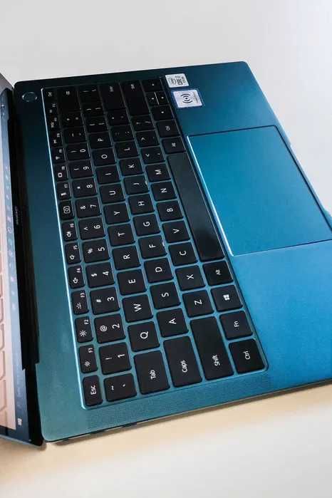Лаптоп Huawei MateBook X Pro 13.9 Touchscreen