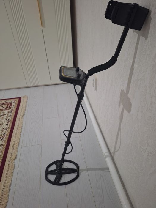 Металлоискатель новый