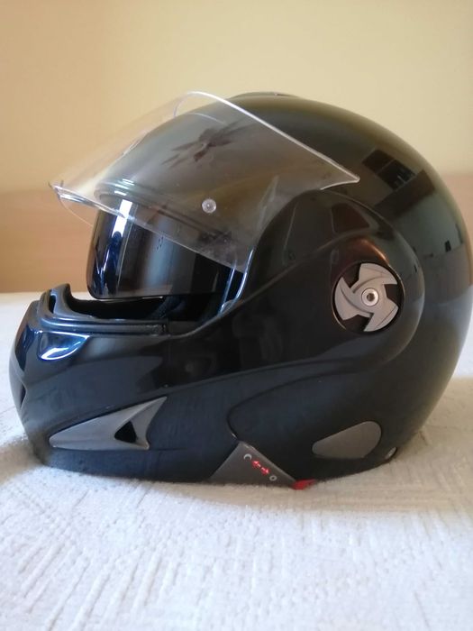 Мото каска Airoh.