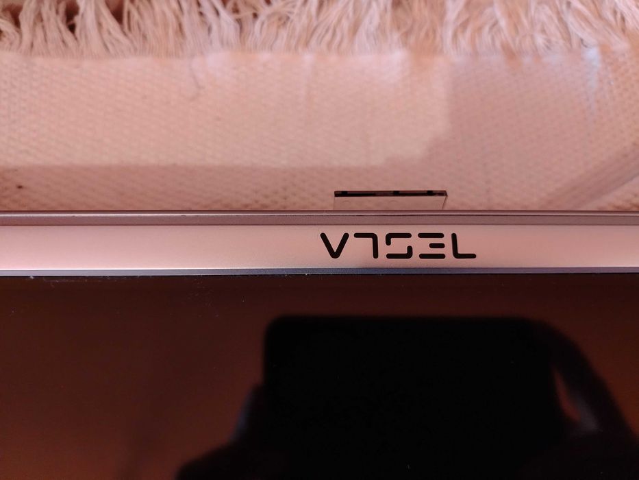 Телевизор Tesla 32" led