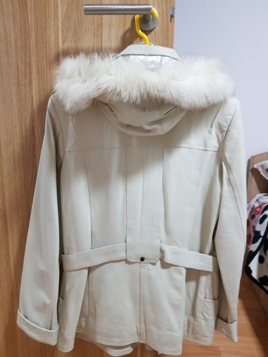 Haina din piele naturală cu blana  , plata in cont