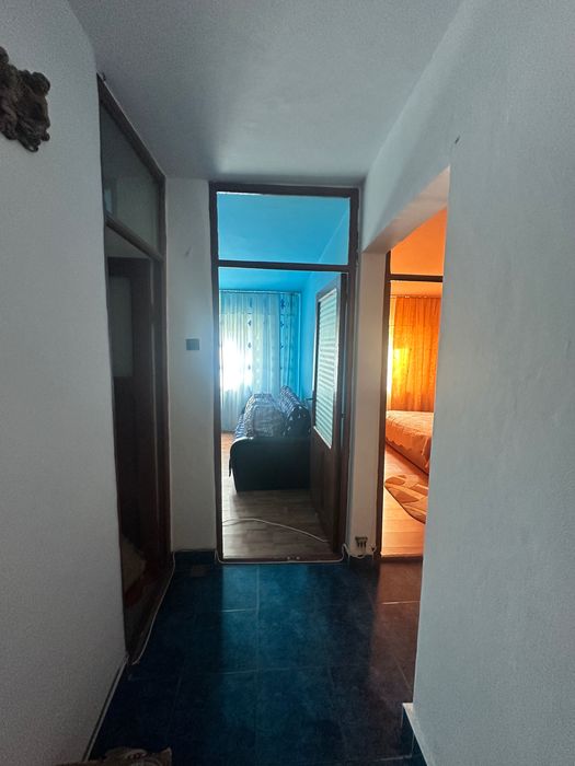 Apartament  de Vânzare  – 45.000 € | LUPENI, BĂRBĂTENI – B-DUL PĂCII