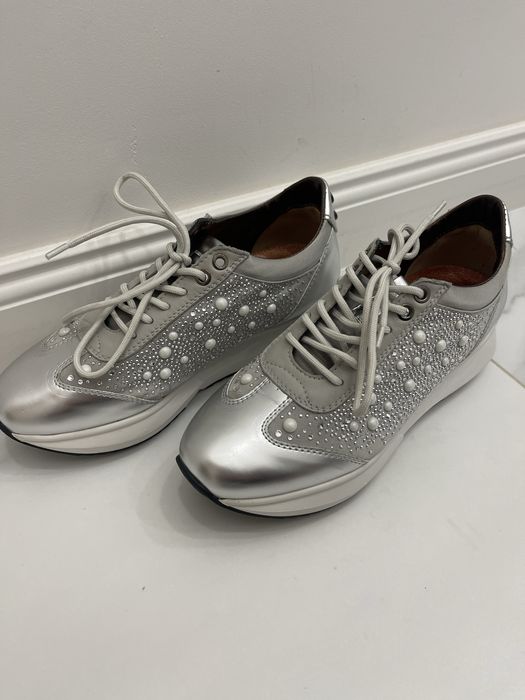 Дамски сиви маратонки Alexander Smith