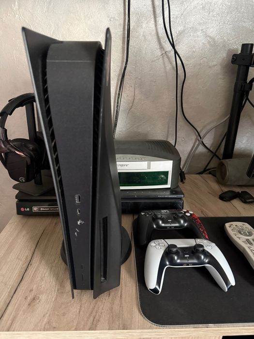 Vând playstation 5