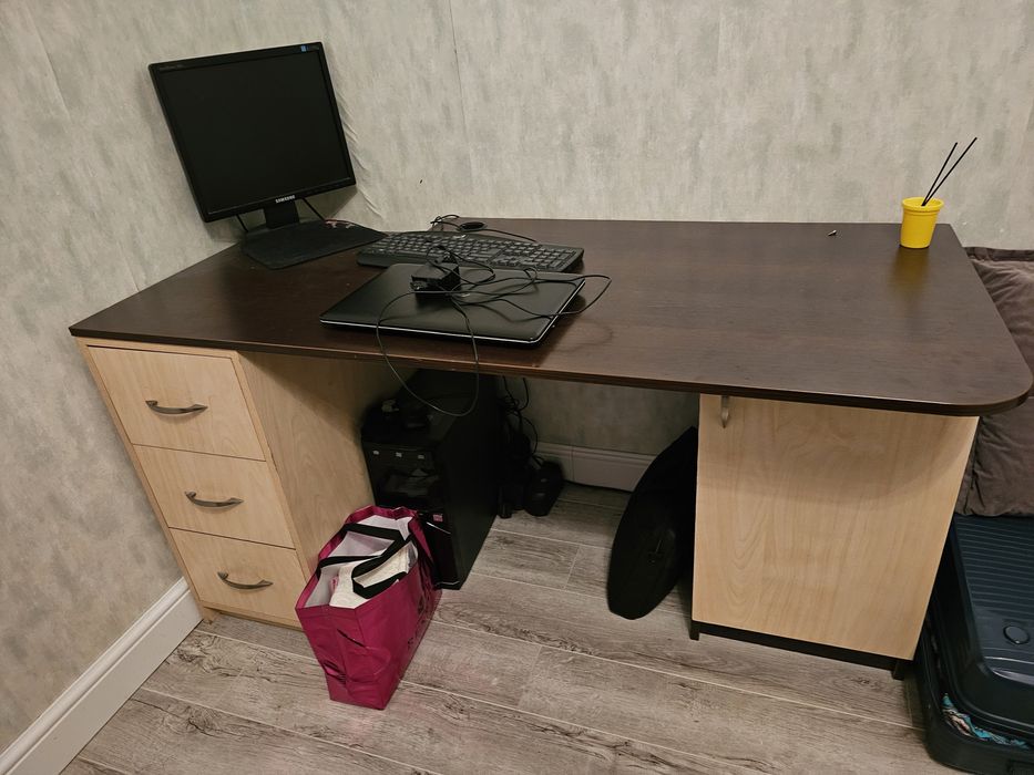 Продам спальный гарнитур , кровать