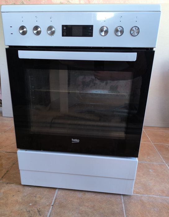 Свободностояща печка Beko