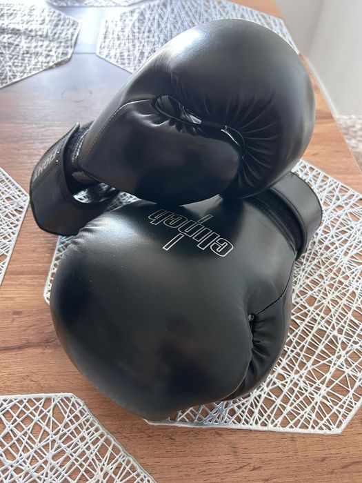 Боксерские перчатки Clinch