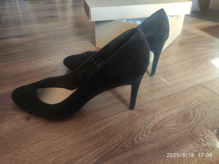 Minozzi Milano 40 номер естествен велур/кожа