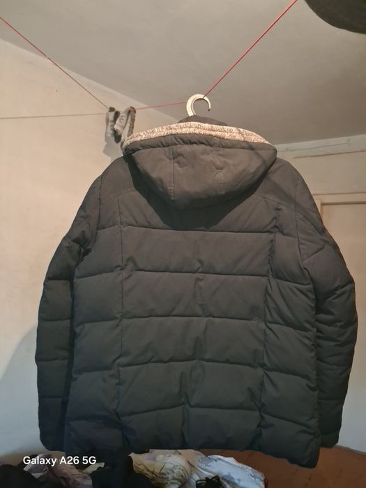 Продам зимниию куртку