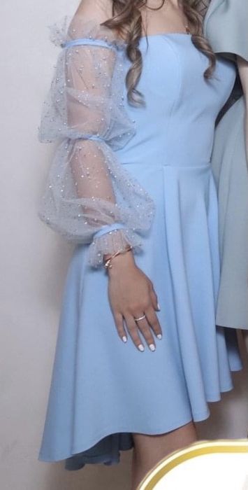 Rochie bleu ciel cu maneci bufante