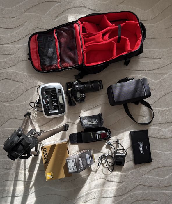 Vand Kit foto DSLR Nikon D7000 + Obiectiv Sigma 105 DG Macro