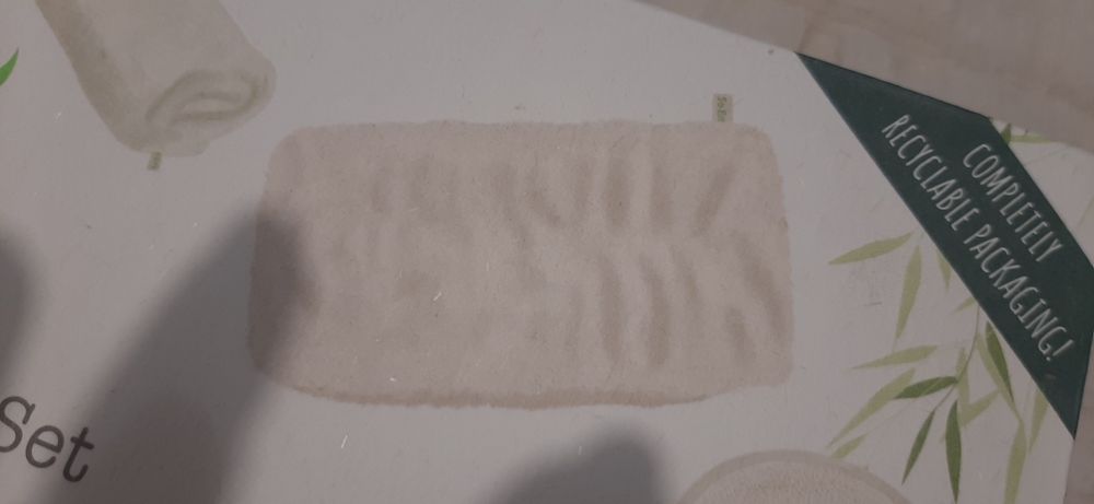 Намален Чисто Нов почистващ комплект за лице и тяло за баня 4 части