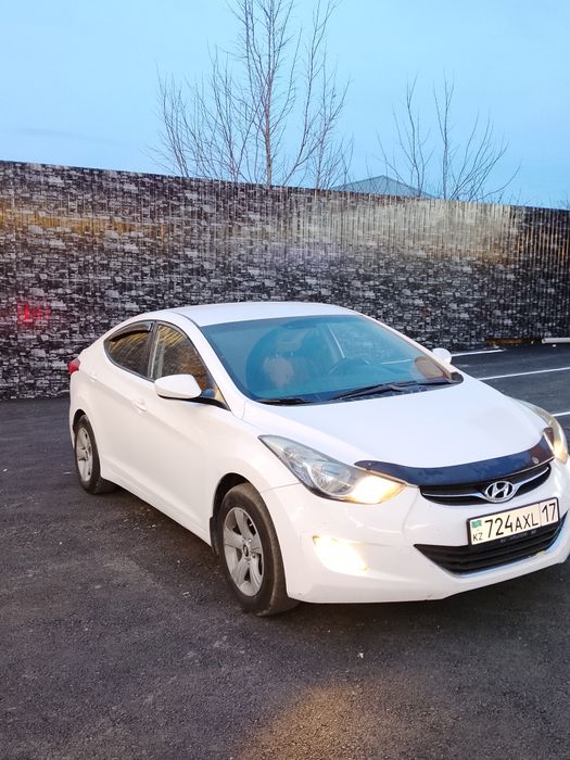 Hyundai Elantra.