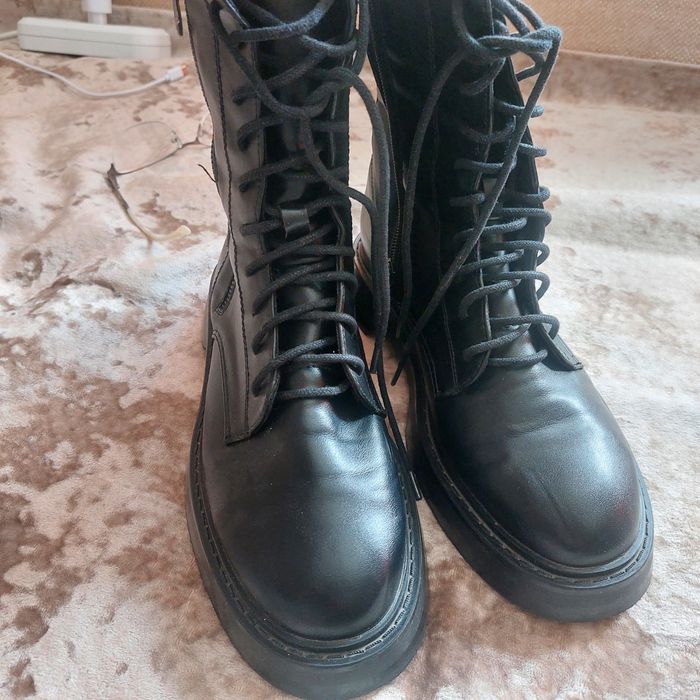 Продам ботинки для девочек
