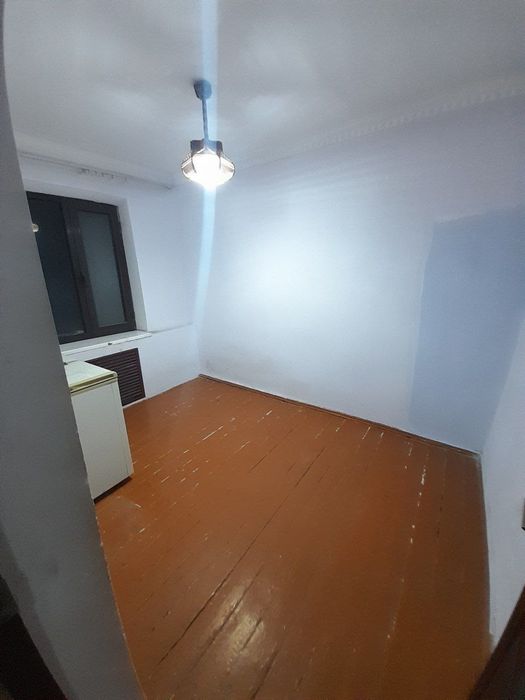 Гулистон шахар 1-Мавзе 3-дом  14 - хонадон 2 - этаж 3 - хонали дум сот