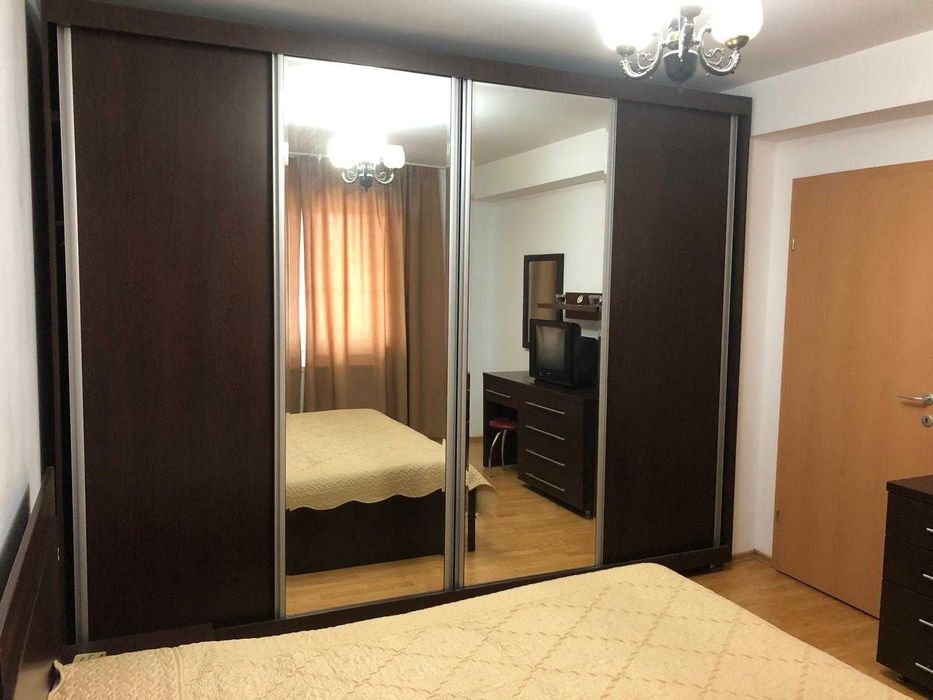 Vand apartament 2 camere, mobilat de lux, panorama superba.