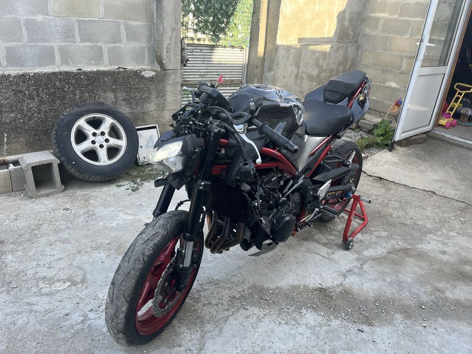Kawasaki z900 713km