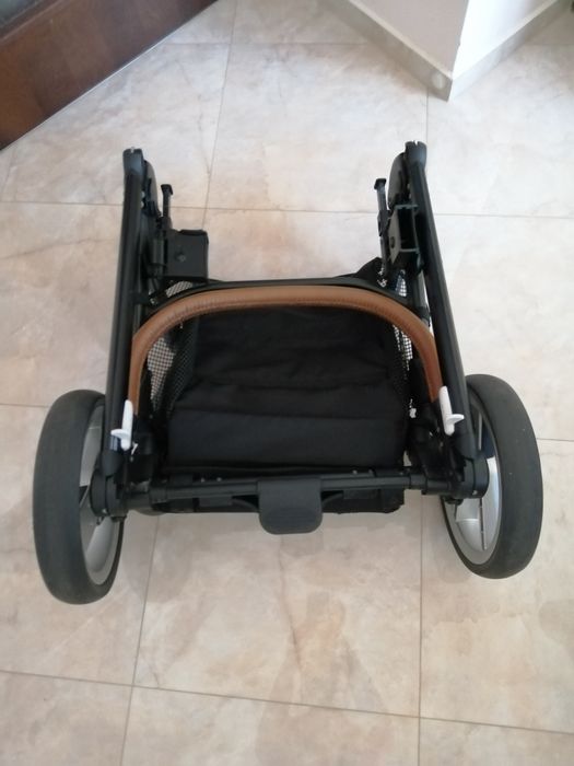 Бебешка количка Mutsy EVO