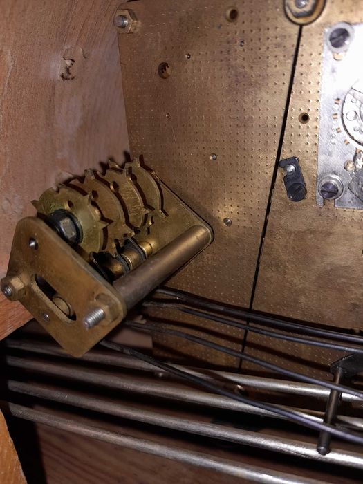 Часы каминные. не работают