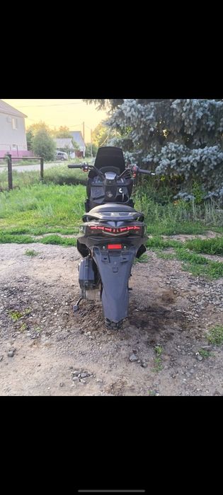 Продам макси-скутер 150 кубов