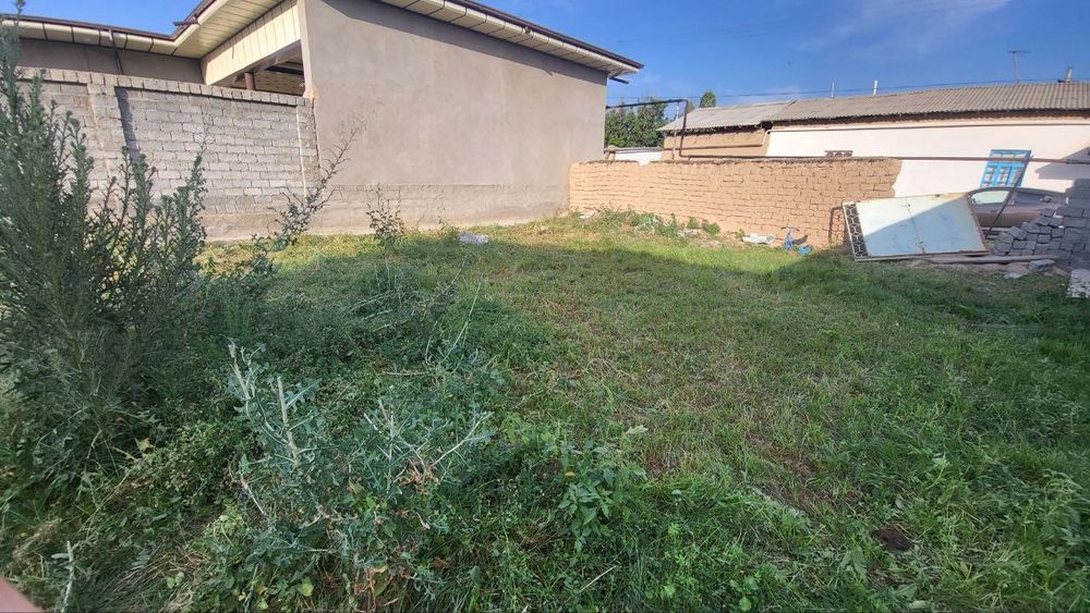 Yer sotiladi srochno kelishtirib bervoramiz