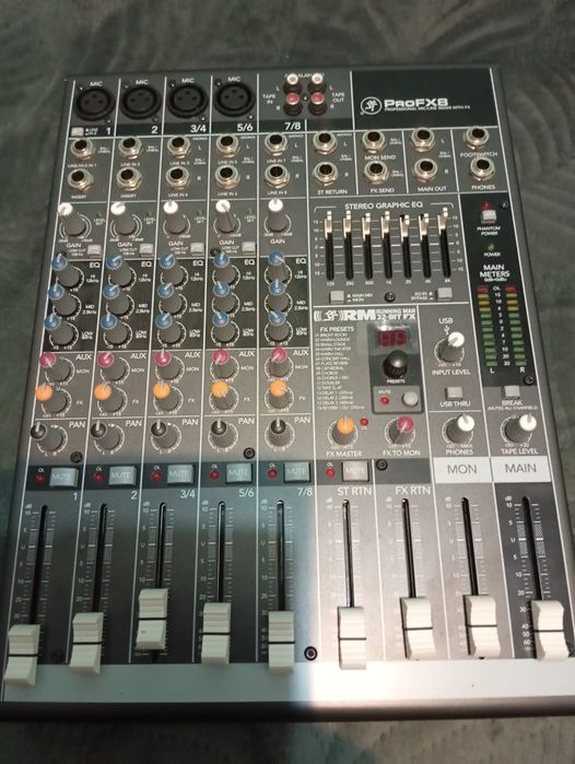 Микшер Mackie ProFx8