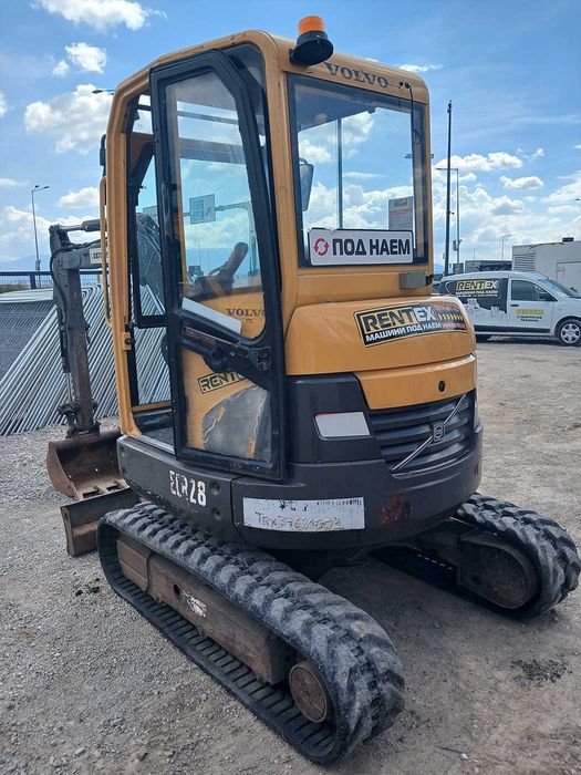 Багер Volvo ECR 28