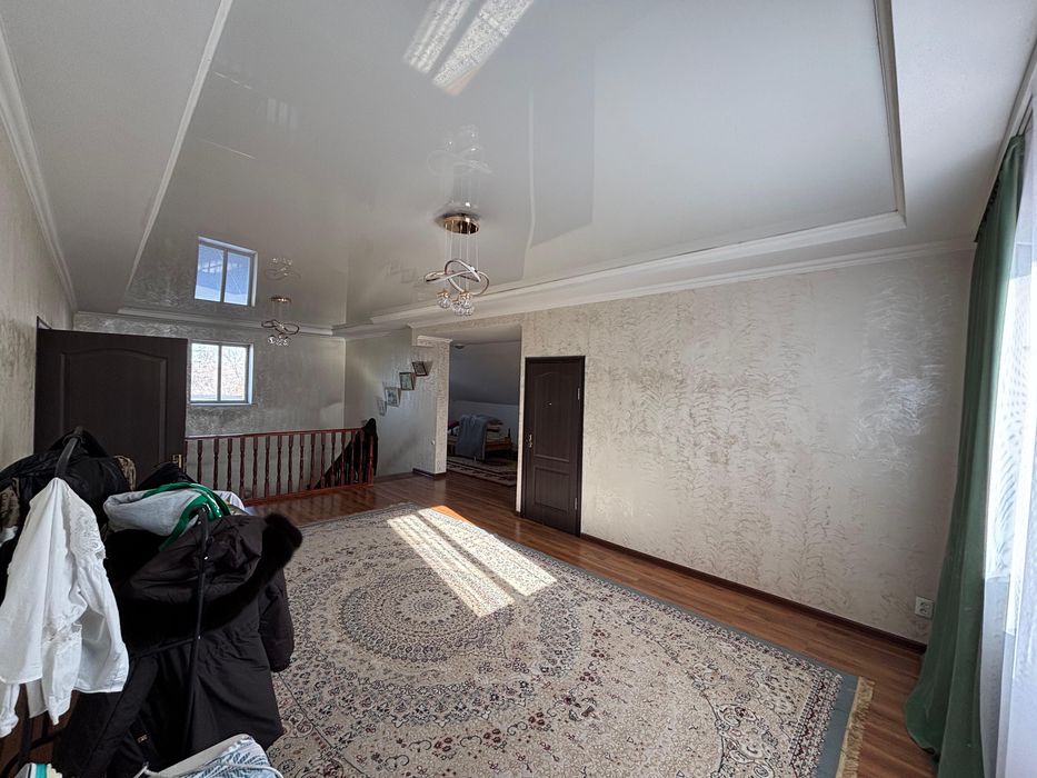 Мансарды уй сатылады!!