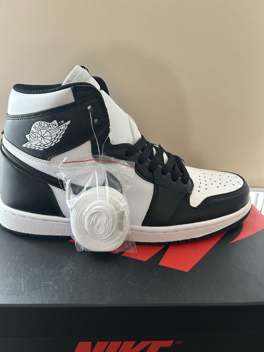 Jordan 1 Retro High OG Black White