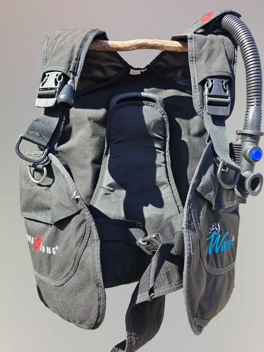 Продавам BCD жилетка Aqualung Wave, размер M