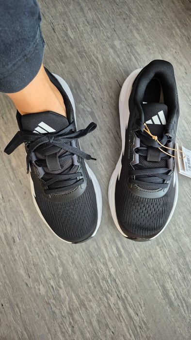 Adidas Questar 3 – дамски, нови с кутия 38, 23.5см цена 99лв