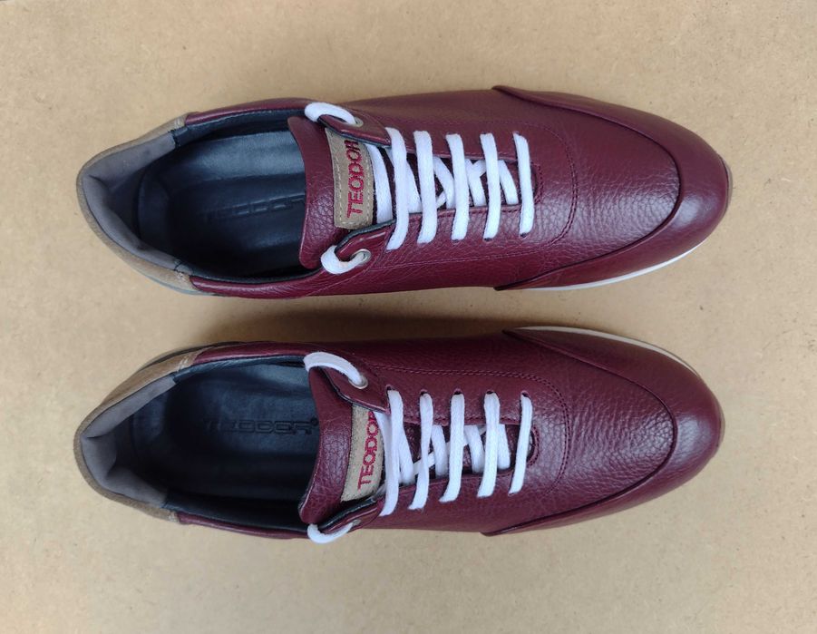 Кожени обувки TEODOR - нови, цвят бордо, 44 номер