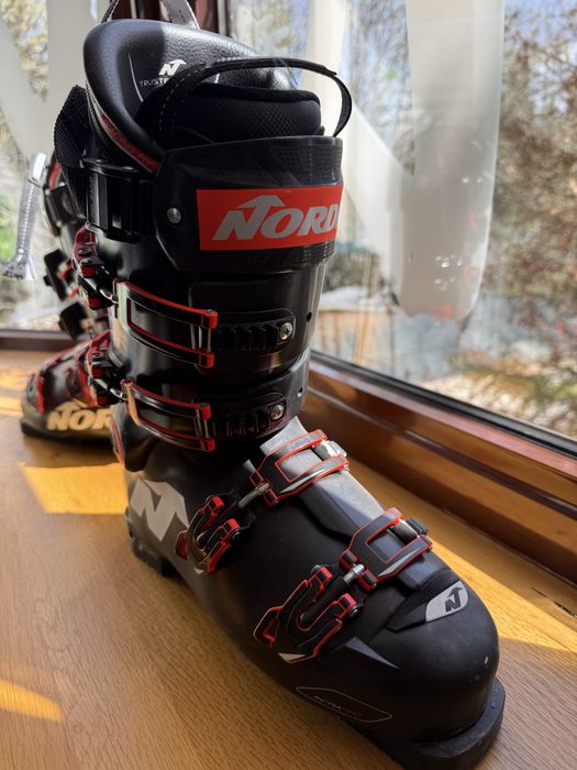 Ски обувки nordica doberman gp 140