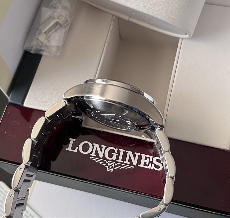 Longines Conquest 41mm Valjoux 300m Automatic L3.662.4.56.6