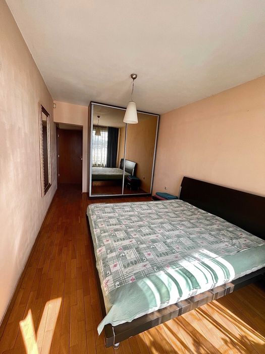 Продава се Тристаен апартамент в София, Хладилника - 127 кв.м за 3008 €/кв.м - Снимка #2