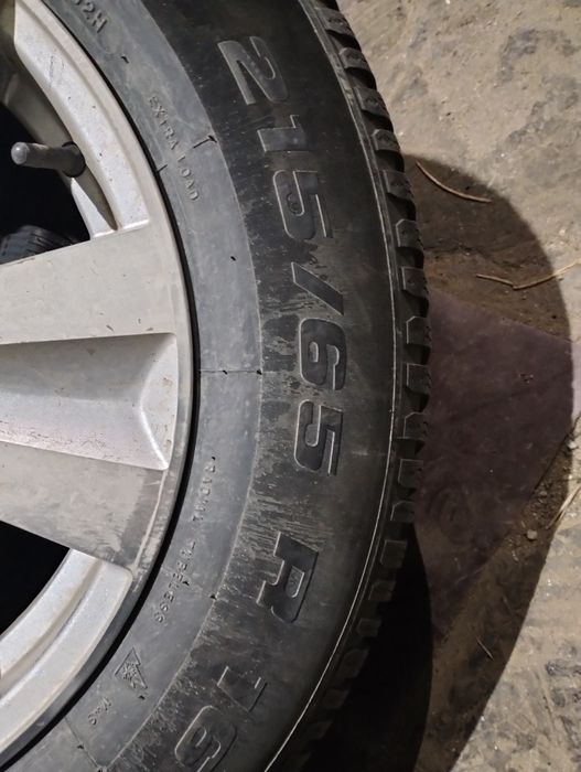Продам шины в отличном состояний