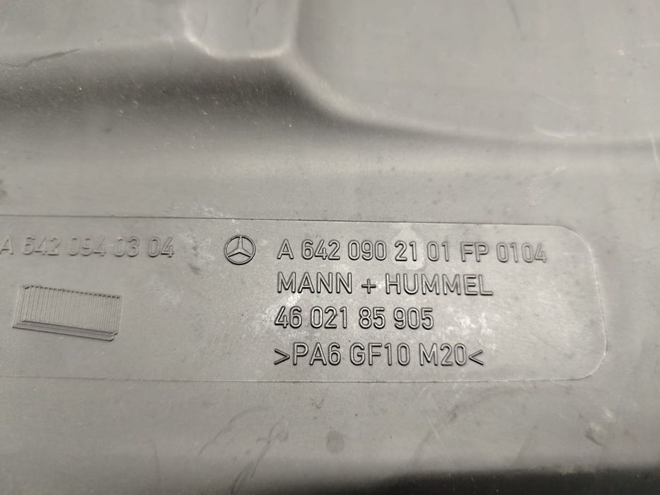 Carcasa filtru aer  3.0 cdi om642 a6420902101 Mercedes-Benz R-Class W