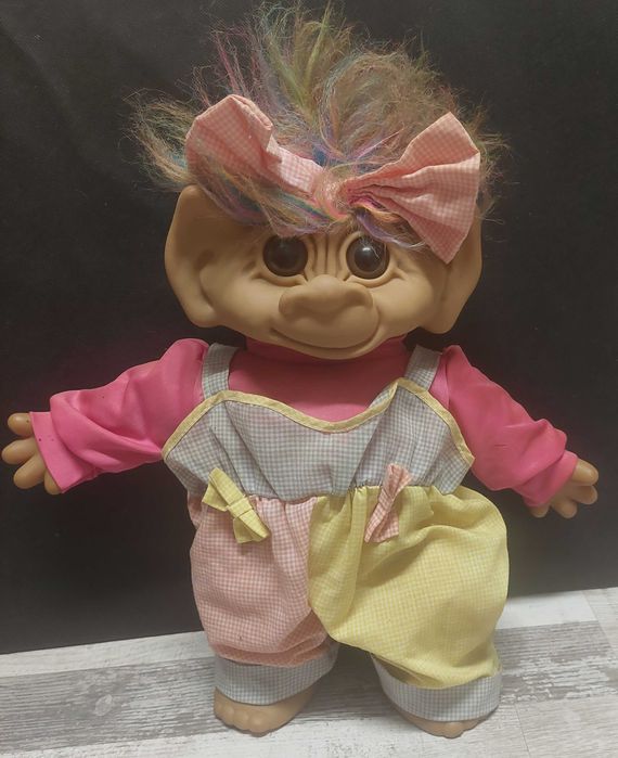 Много голямо тролче