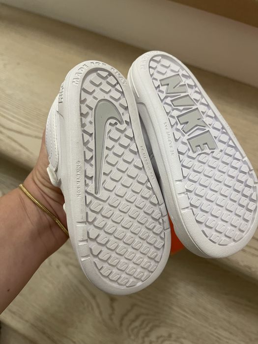 Nike 23,5 unisex, albi, noi