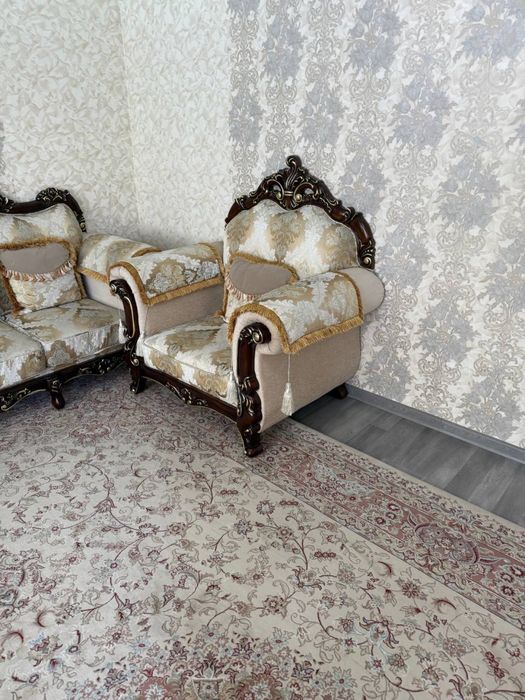 Продается мягкая мебель диван кресло китай