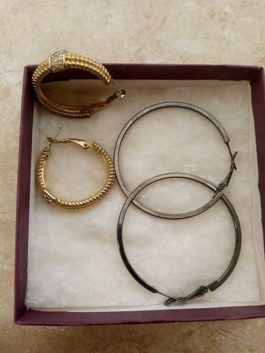 «Недорого» Шикарные круглые серьги и кольцо за все 40 тысяч сумов