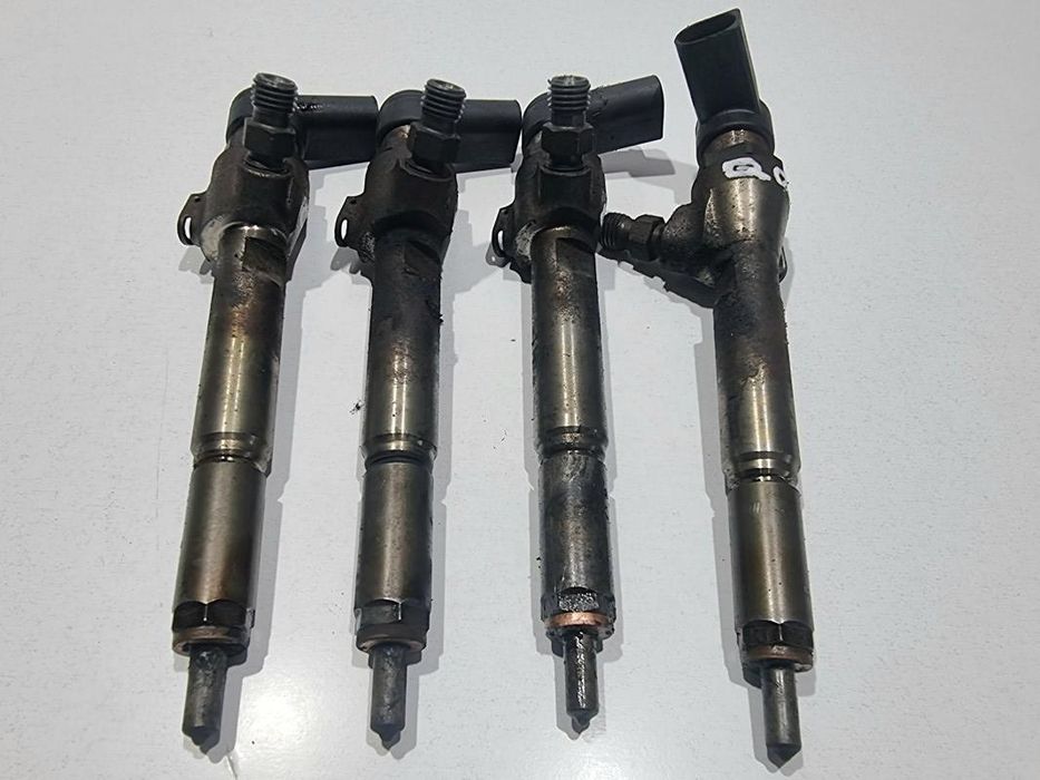Injector Renault Megane 3 8200842205 1.5 dci K9K (832) 106 cp