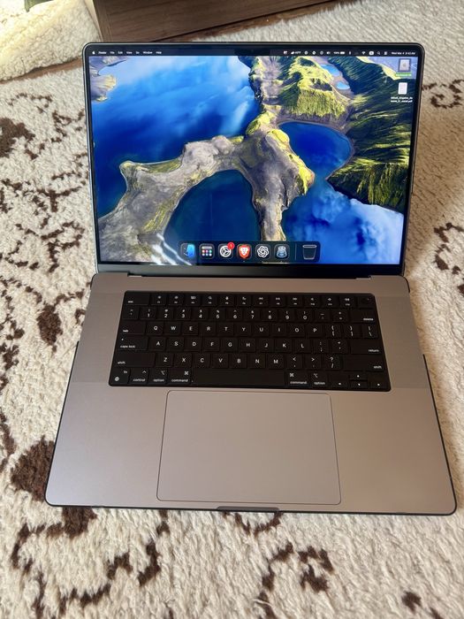 MacBook Pro M1 Max 64GB RAM 10 CPU 32 GPU 1TB SSD