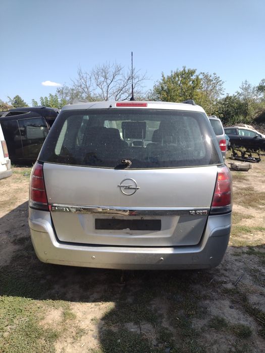 Опел Зафира Opel Zafira B 1.9 на части