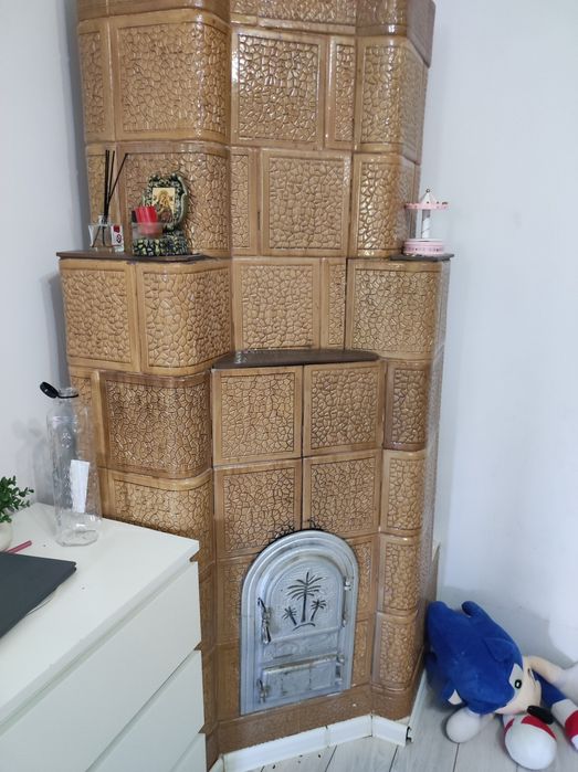 Soba teracota pe colț