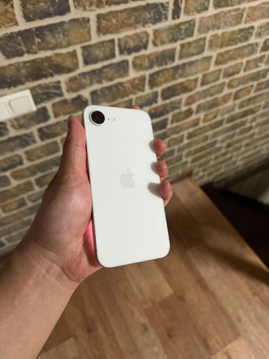 Iphone 16e,100%,128гб