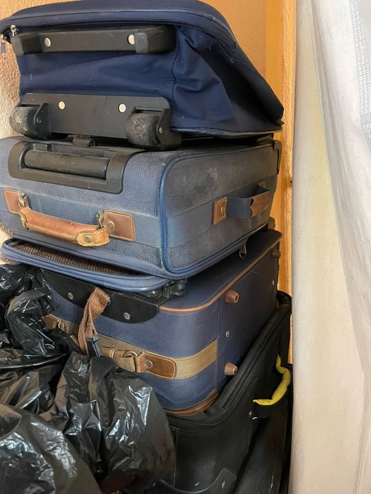 Troler rucsac Geamantane diferite dimensiuni unele noi