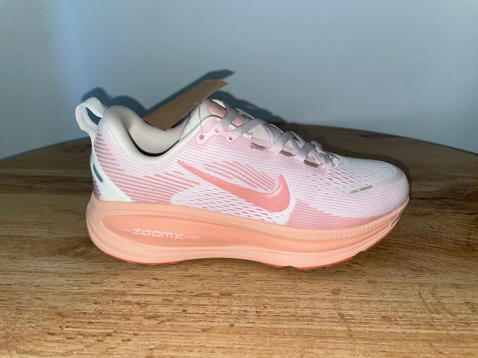 Asidasi dama NIKE Vomero 18 nr 36,5