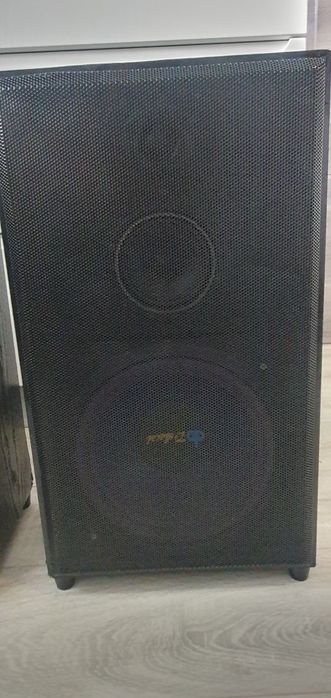 Vând doua boxe pasive din imagine.