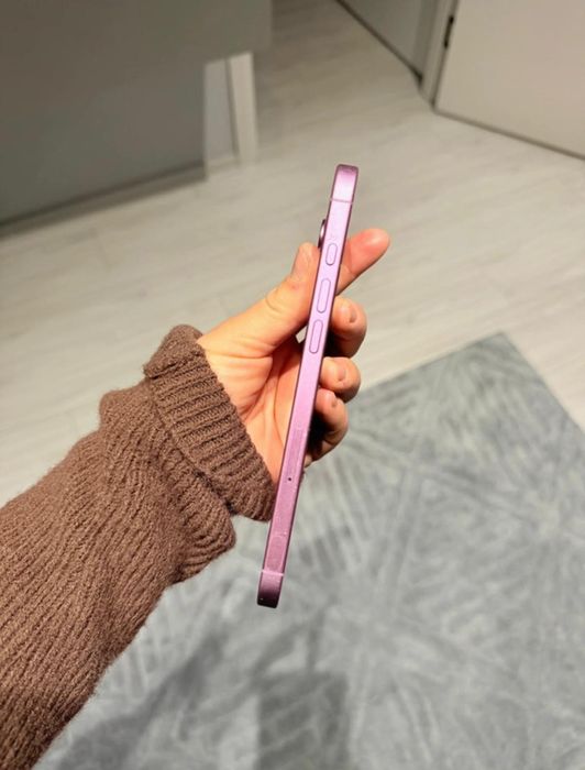 iPhone 16 plus 128GB 
Battery health 98%